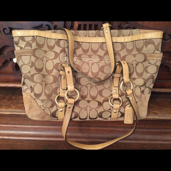 Coach Handbags - COACH PURSE/BAG•HANDLES IN GREAT CONDITION